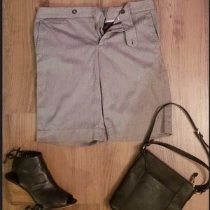 Gap size 6 taupe dress shorts